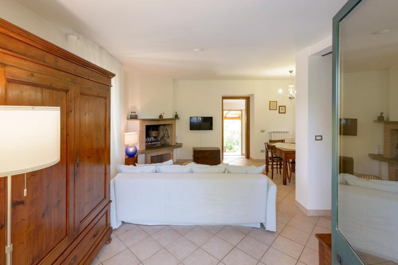 Casa Vacanze San Vittorino Gubbio Bagian luar foto