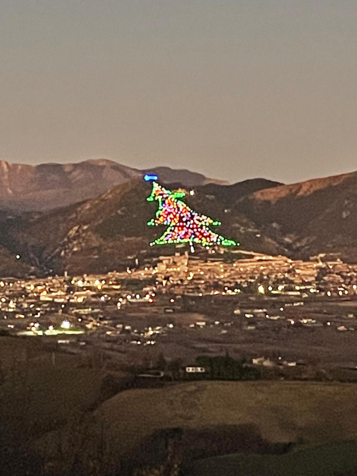 Casa Vacanze San Vittorino Gubbio Bagian luar foto