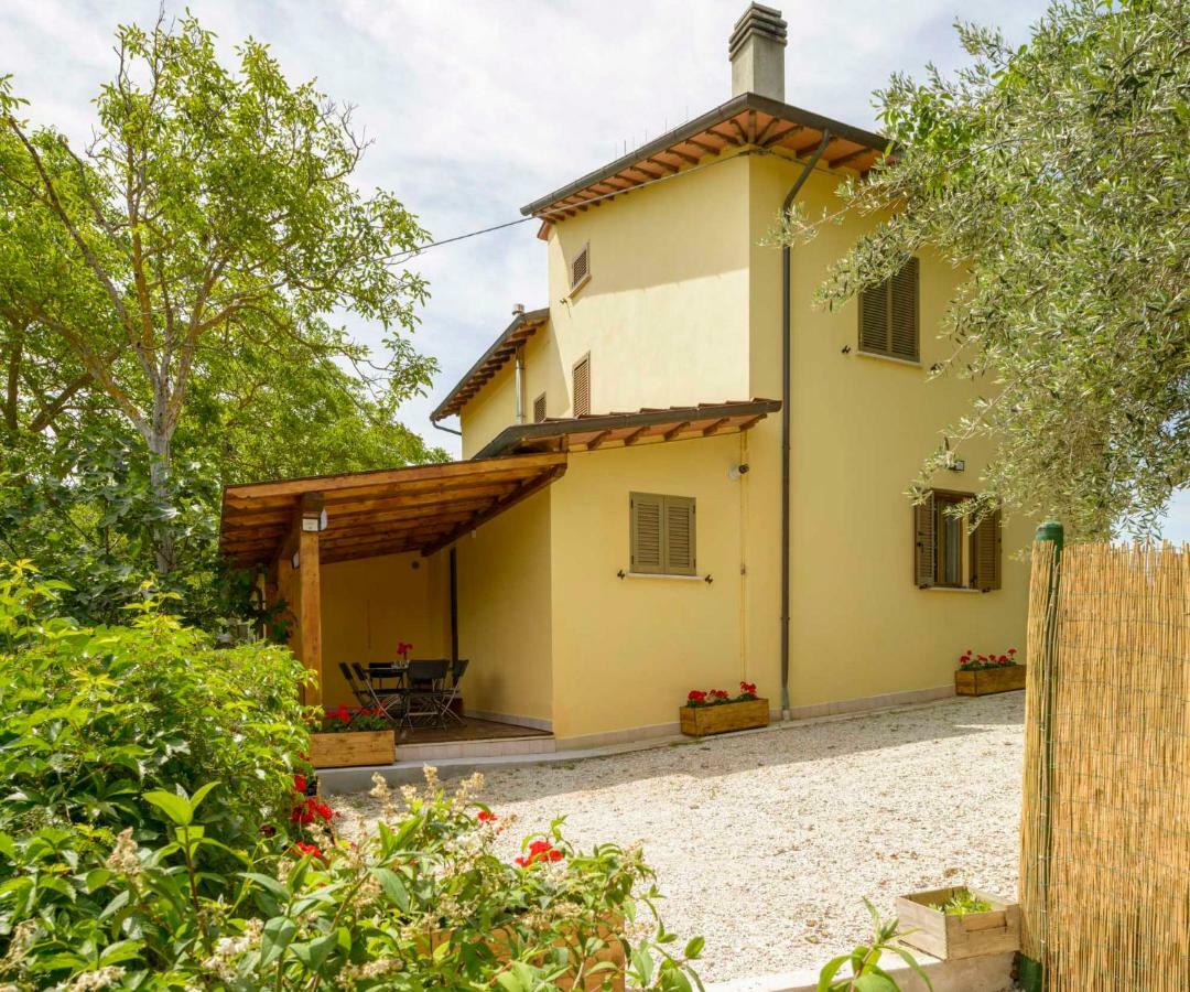 Casa Vacanze San Vittorino Gubbio Bagian luar foto